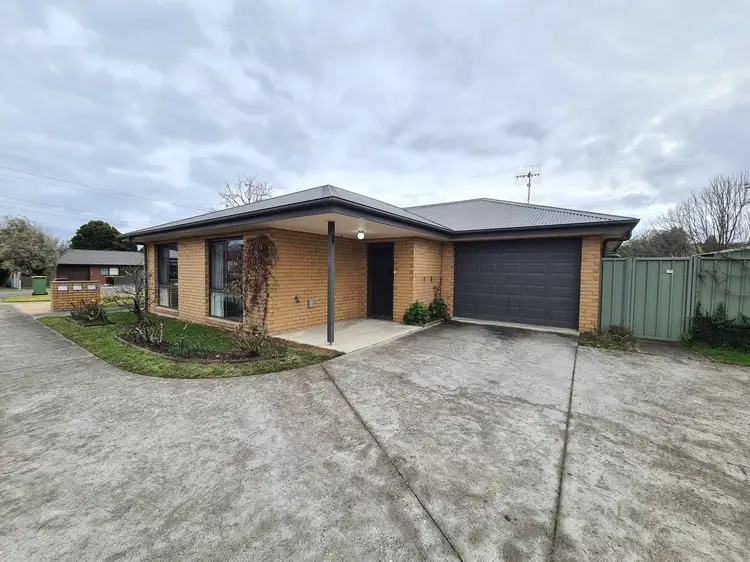 Second view of Homely unit listing, 2/17 Shamrock, Alexandra VIC 3714