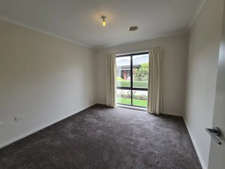 Seventh view of Homely unit listing, 2/17 Shamrock, Alexandra VIC 3714