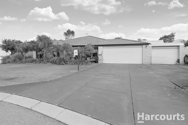 18 Walmer Place, Orelia WA 6167