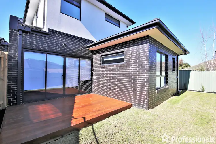 Third view of Homely house listing, 2/4 Arilpa Court, Ashwood VIC 3147