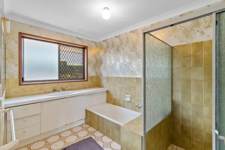 Seventh view of Homely house listing, 4 Balmoral Avenue, Sorrento QLD 4217
