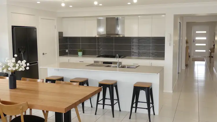 Third view of Homely house listing, 5 Azar Place, Warren NSW 2824