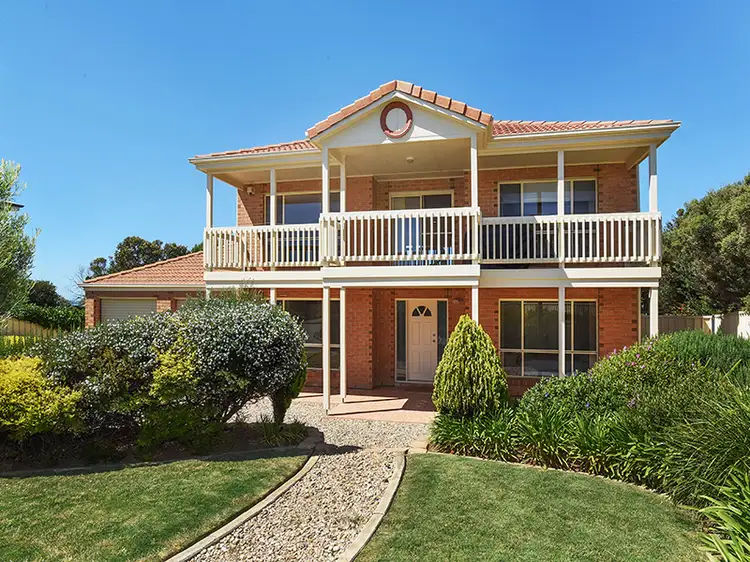 3 Sun Court