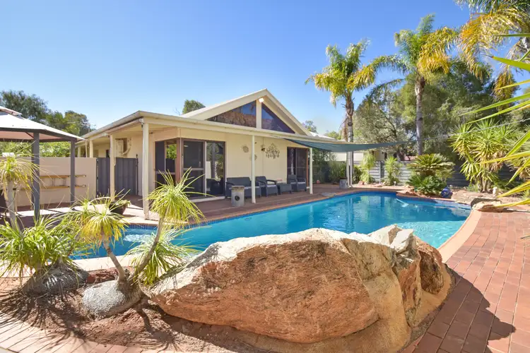 2 Hillside Gardens, Desert Springs NT 870