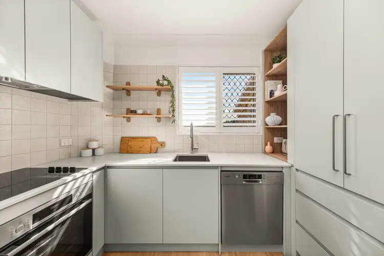 Third view of Homely apartment listing, 6/27 Wooloowin Avenue, Wooloowin QLD 4030
