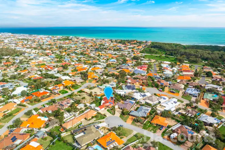 Fifth view of Homely house listing, 6 Jasmine Place, Halls Head WA 6210