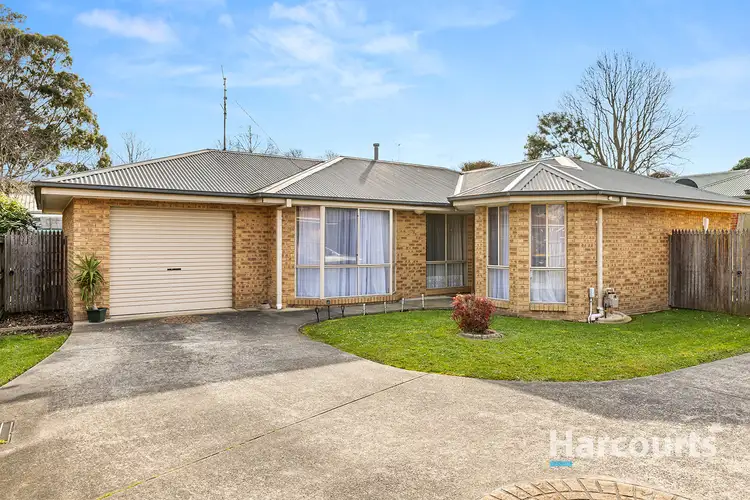 Main view of Homely unit listing, 2/15 Janette Close, Warragul VIC 3820