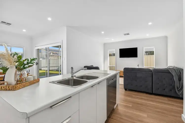 Fourth view of Homely house listing, 15 Seventeenth Street, Renmark SA 5341