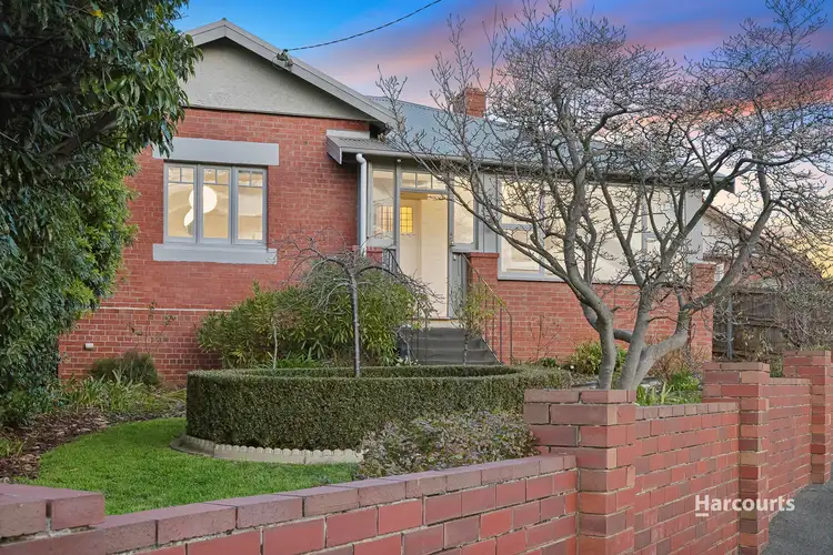 9 Bay Road, New Town TAS 7008