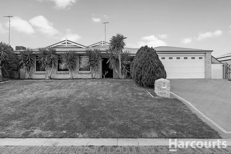 17 Kuta Lane, Halls Head WA 6210