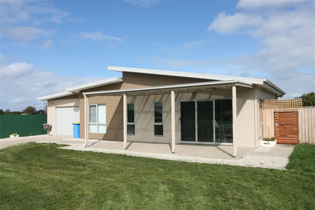 Main view of Homely unit listing, 2/5 Lindsay Parade, St Helens TAS 7216