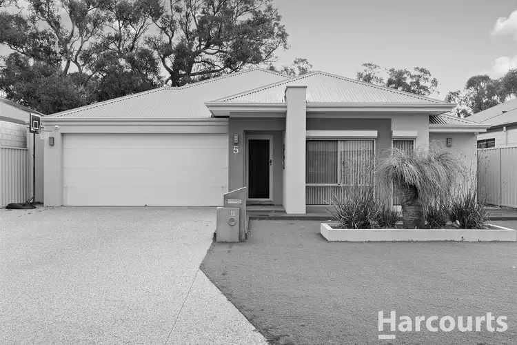 5 Grantwood Drive, Meadow Springs WA 6210