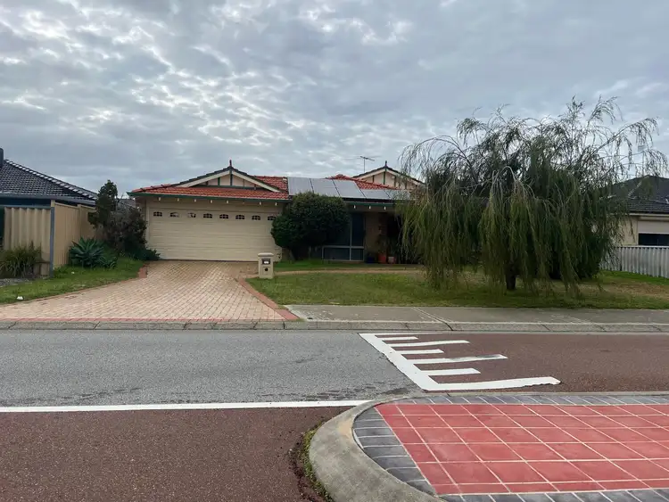 22 Maxwell Avenue, Noranda WA 6062