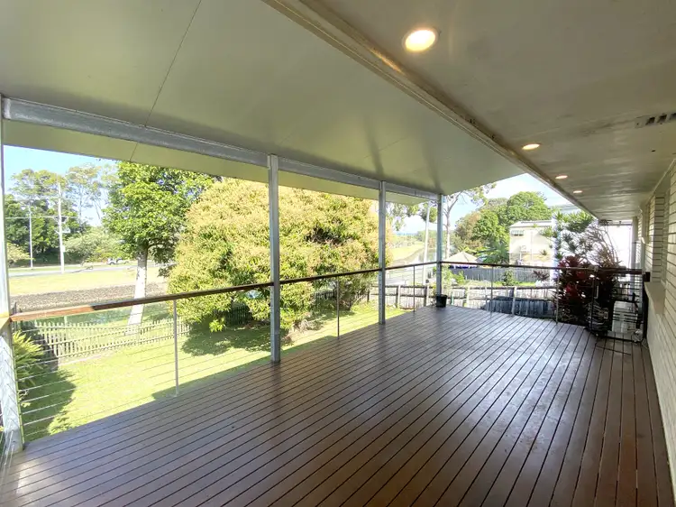 12 Wistaria Avenue, Southport QLD 4215
