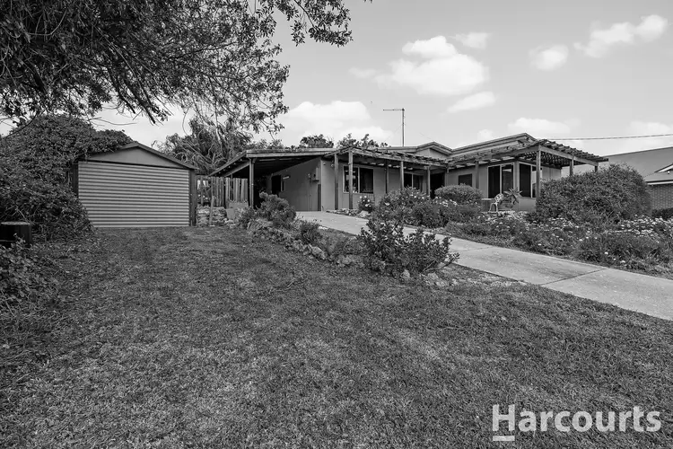 1 Ivanhoe Crescent, Falcon WA 6210