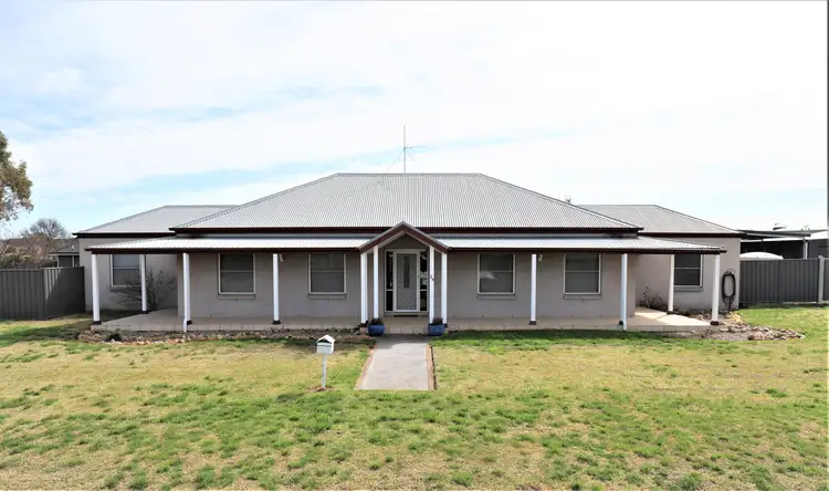 25 Mary Angove, Cootamundra NSW 2590