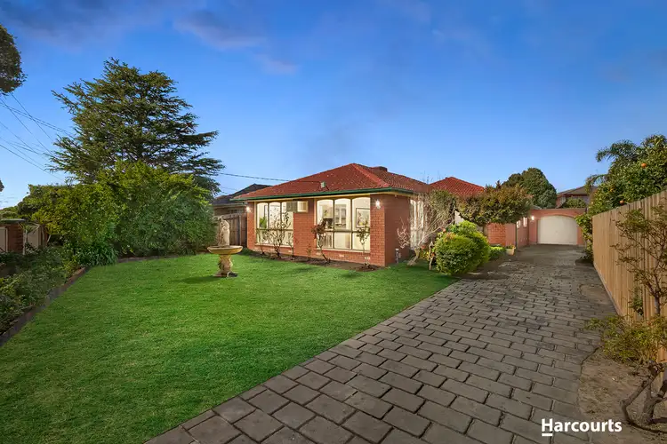 61 Glenelg Drive, Clayton South VIC 3169