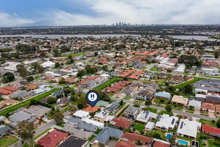 Fifth view of Homely house listing, 2 Jillian Street, Riverton WA 6148