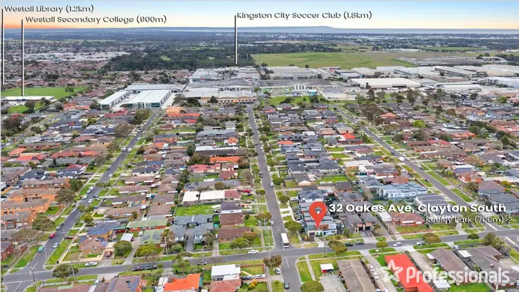 Second view of Homely house listing, 32 Oakes Avenue, Clayton South VIC 3169