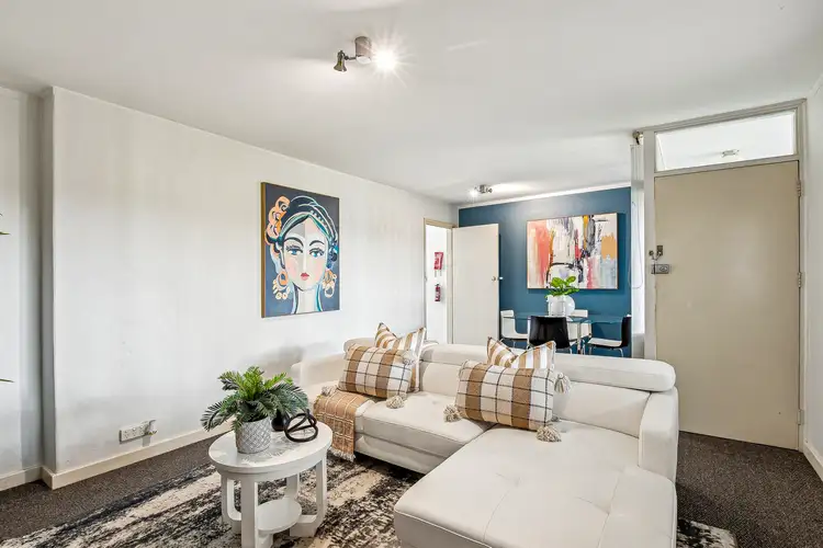 11/6 seaton place, Girrawheen WA 6064