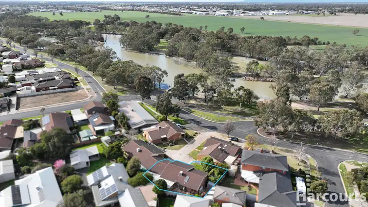 Second view of Homely unit listing, 2/114 Barnes Boulevard, Horsham VIC 3400