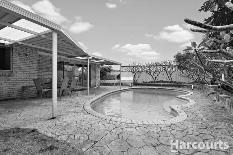 2 Barlee Close, Greenfields WA 6210