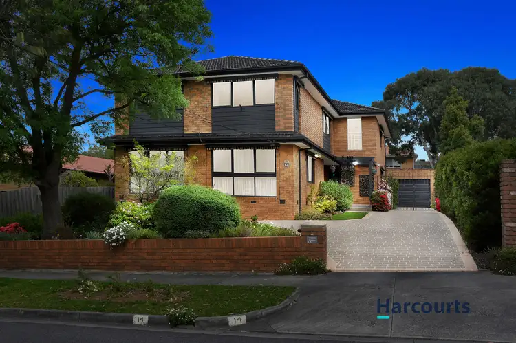 14 Walbrook Drive