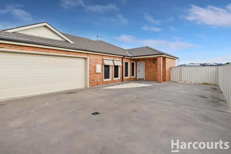 Third view of Homely townhouse listing, 2/21 Mctavish Boulevard, Horsham VIC 3400