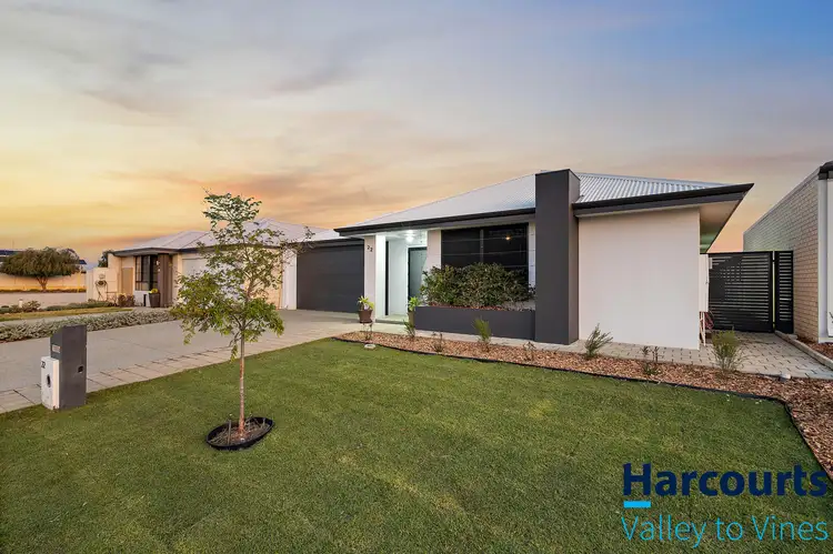22 Lakefield Dr, Brabham WA 6055