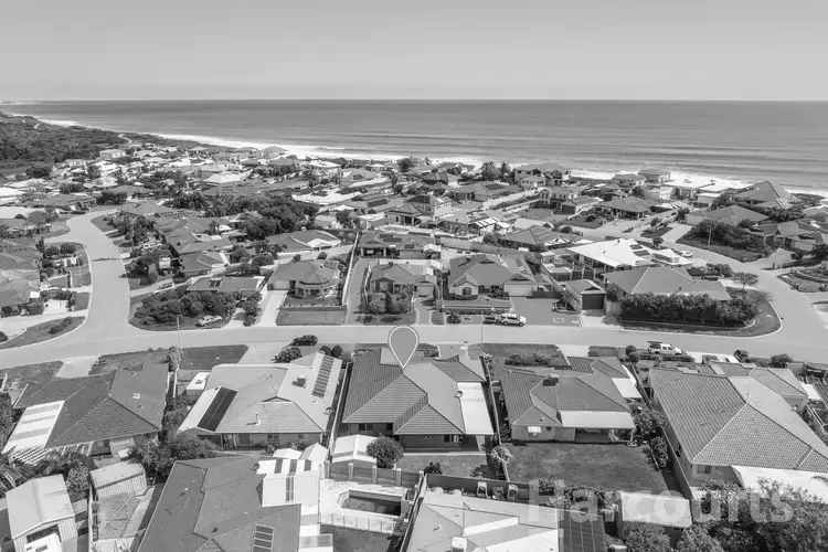 34 Admiralty Crescent, Halls Head WA 6210