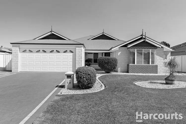 18 Hamlet Pass, Pinjarra WA 6208