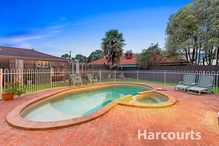 32 Chamberlain Drive, Kilsyth South VIC 3137