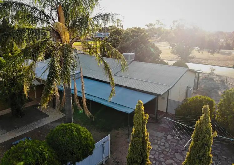 15 King Street, Merredin WA 6415