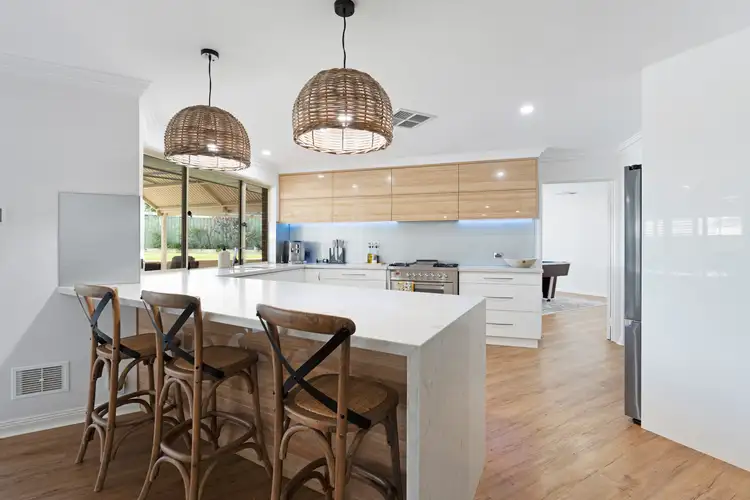30 The Broadwater, Ballajura WA 6066