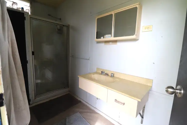 Fifth view of Homely semi-detached listing, 10 Fourteenth A Street, Home Hill QLD 4806