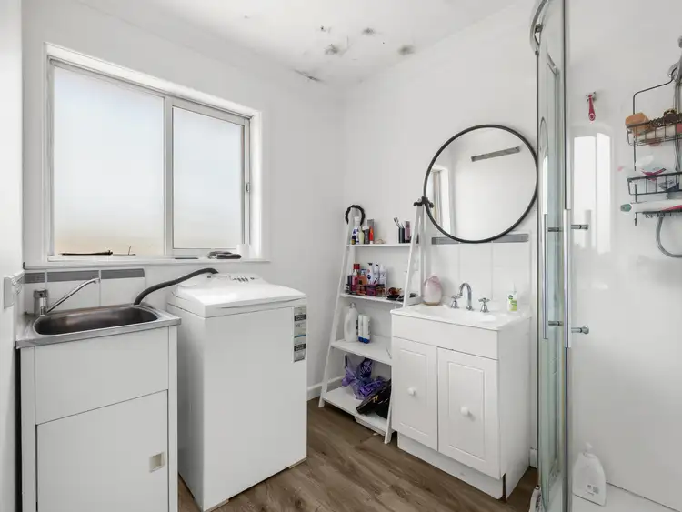 Sixth view of Homely house listing, 2/90 Sisely Avenue, Wangaratta VIC 3677