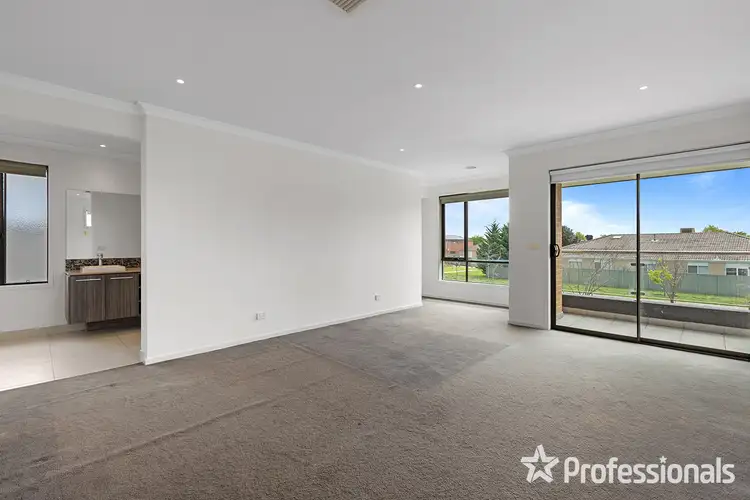 Sixth view of Homely house listing, 9 Beauchamp Way, Cranbourne East VIC 3977