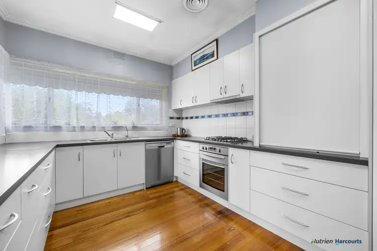 Fifth view of Homely house listing, 2 Hall Street, Alexandra VIC 3714