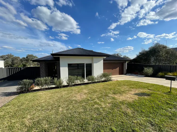 26 Inglewood Road, St Arnaud VIC 3478