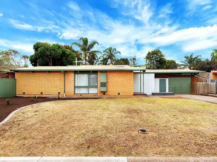 9 Broughton Road, Elizabeth Vale SA 5112