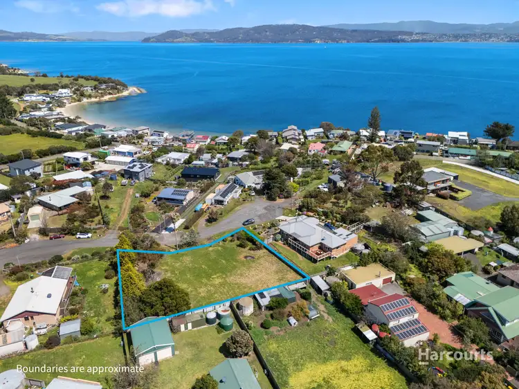 5 Rainbow Terrace, Opossum Bay TAS 7023