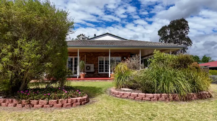 145 Miles Street, Tenterfield NSW 2372
