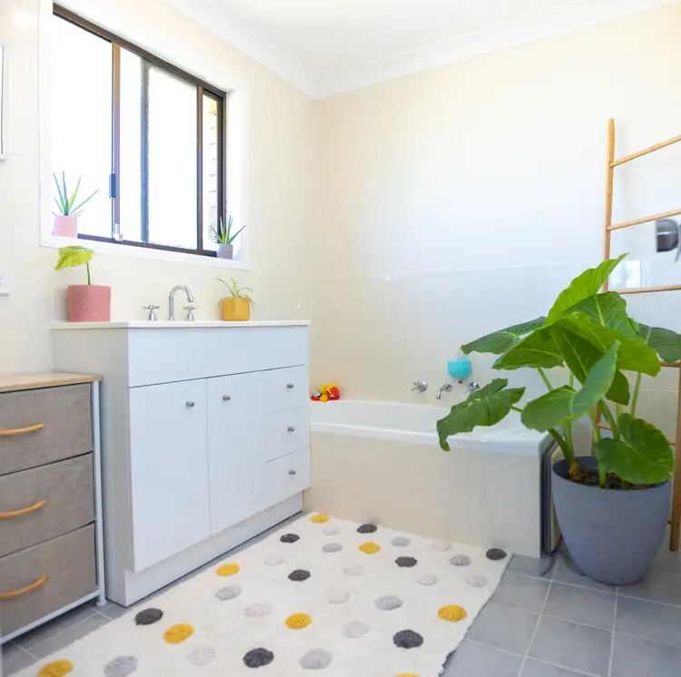 Sixth view of Homely semi-detached listing, 1 & 2/4N Semphill Crescent, Walcha NSW 2354