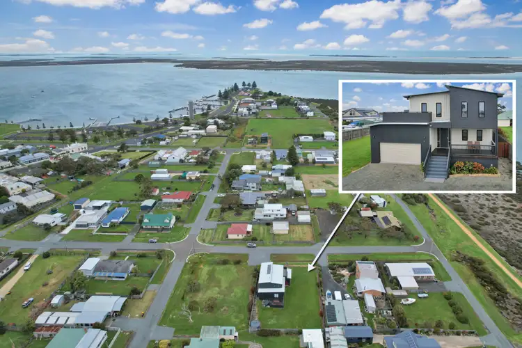 6 Spring Street, Port Albert VIC 3971