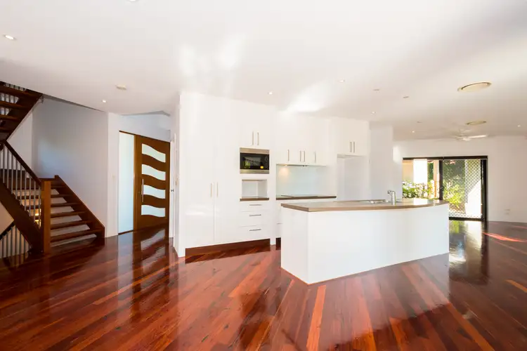 2/134 Ridgeway Avenue, Southport QLD 4215