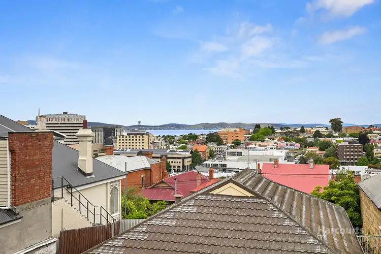 1/205 Bathurst Street, West Hobart TAS 7000