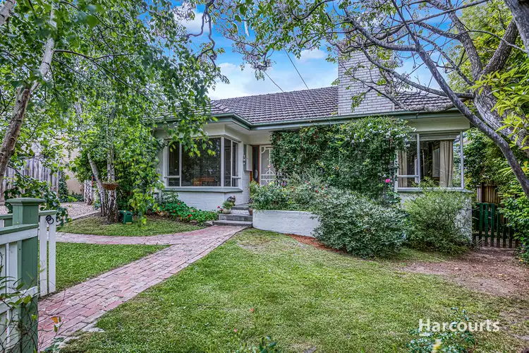 11 The Mews, Vermont VIC 3133
