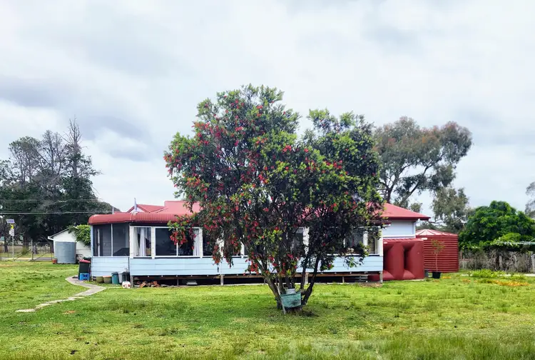 36 Park Street, Emmaville NSW 2371