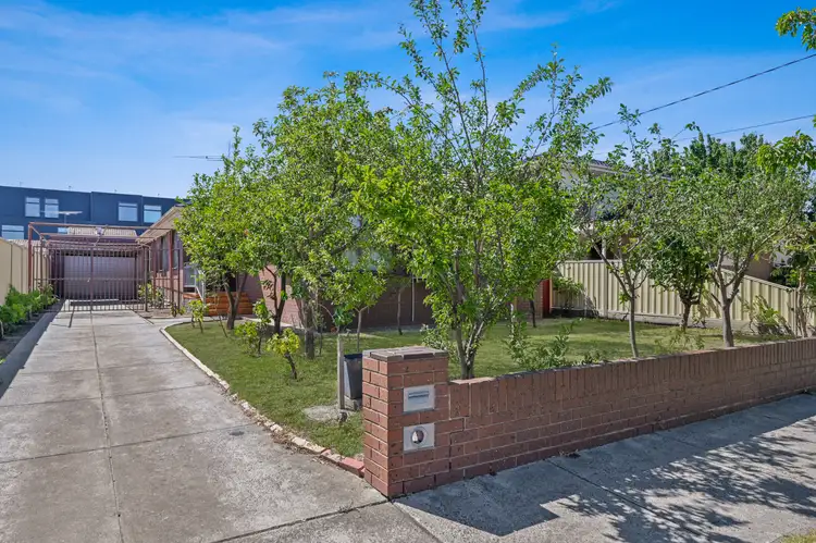 38 Ashley St, Reservoir VIC 3073
