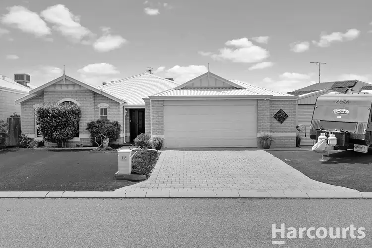 16 Tectona Way, Halls Head WA 6210